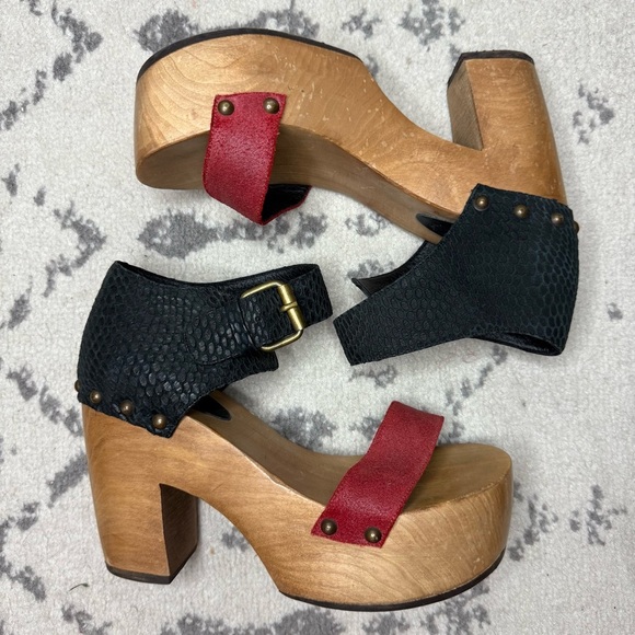 CH Boho Genuine Red Leather Wooden Strappy Platform Sandals - Picture 2 of 7